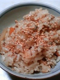 元気の出る♪鶏ごぼうの炊き込みご飯-レシピのメイン写真