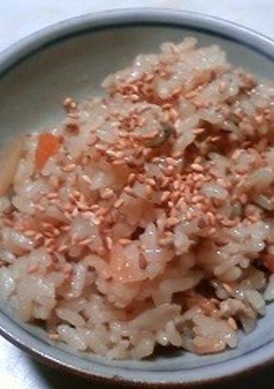 元気の出る♪鶏ごぼうの炊き込みご飯-レシピのメイン写真