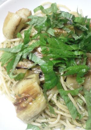 青シソのジェノバソースとなすのパスタ-レシピのメイン写真