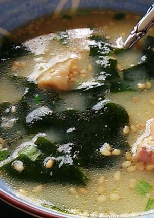 わかめスープにやきとり缶！？(柚子風味)-レシピのメイン写真