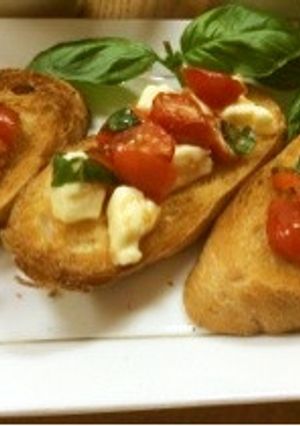 自家製セミドライプチトマトのブルスケッタ-レシピのメイン写真