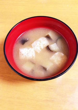 美味しい♪なすと油揚げのお味噌汁♪-レシピのメイン写真