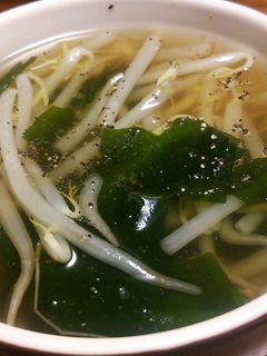 もやしたっぷりワカメスープ-レシピのメイン写真