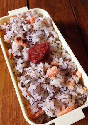 鮭フレークとゆかりご飯-レシピのメイン写真