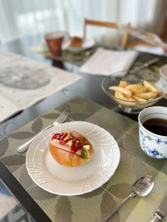 子供が喜ぶ♪簡単ロールパンのホットドッグ-レシピのメイン写真