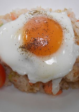 残った焼き鮭で・鮭玉子チャーハン-レシピのメイン写真