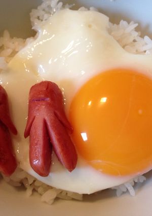 朝ごはんに！ソーセー人☆月へ行く丼-レシピのメイン写真