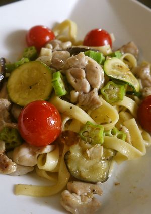 夏野菜と鶏肉のバターレモンソースパスタ-レシピのメイン写真