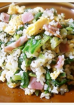 セロリとレタスの玄米炒飯♪-レシピのメイン写真