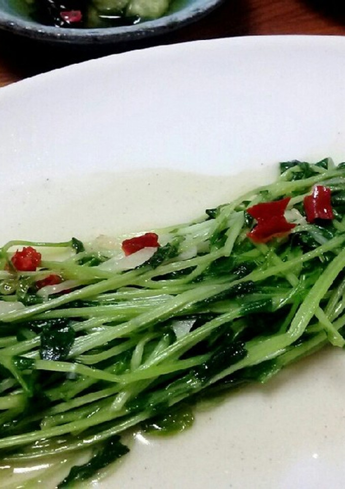 3分で作れる！豆苗のニンニク炒め-レシピのメイン写真