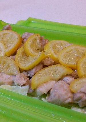 レモン塩でさっぱり☆蒸し鶏キャベツ-レシピのメイン写真
