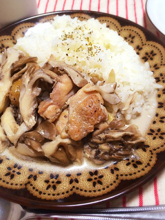 【話題入り】鶏もも肉と舞茸のクリーム煮-レシピのメイン写真