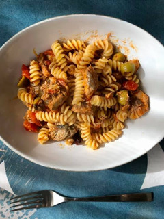サバとオリーブの軽い煮込みのパスタ-レシピのメイン写真