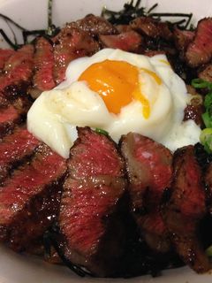 ステーキ丼-レシピのメイン写真