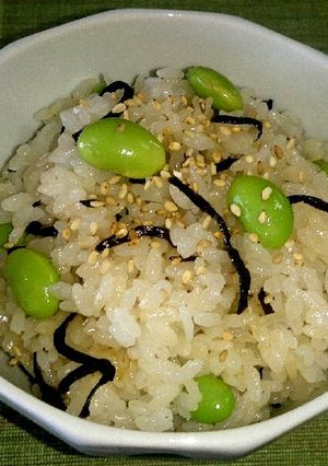 ヤミツキ!枝豆と塩昆布ご飯-レシピのメイン写真