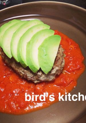 アボカドを乗せたトマトハンバーグ♪-レシピのメイン写真
