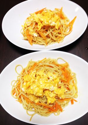 人参も一緒に茹でて♪卵のせパスタ-レシピのメイン写真