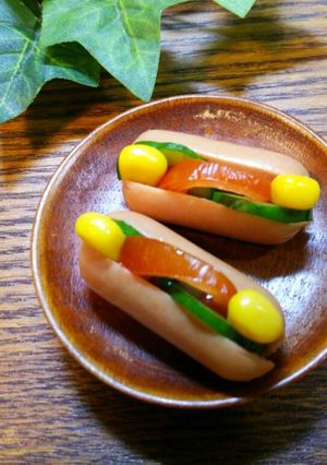 簡単デコ♪ウィ二ーの飾りホットドッグ-レシピのメイン写真