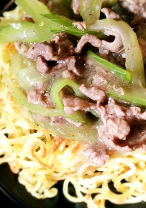 セロリと牛肉の餡かけ焼きそば-レシピのメイン写真