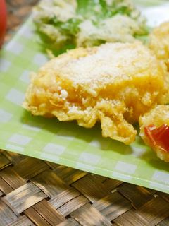 トマトの天ぷら~粉チーズでね♡-レシピのメイン写真