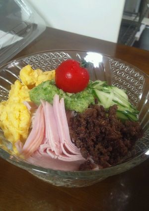 るる105 彩りキレイなぶっかけ素麺♪-レシピのメイン写真