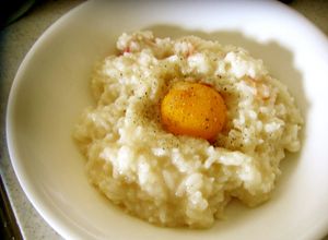 冷ご飯で♪簡単カルボナーラ風リゾット　-レシピのメイン写真