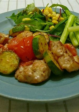 トマトとズッキーニでチキンソテー♪-レシピのメイン写真