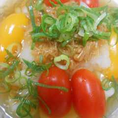 A picture of 冷凍うどんで・冷やしなめ茸おろしうどん.
