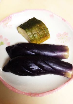 水なすとズッキーニのぬか漬け♪-レシピのメイン写真