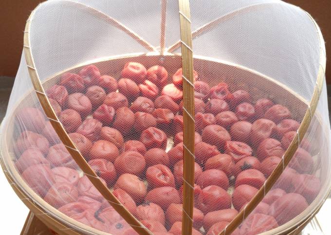 ジップロックde本格梅干し☆減塩12％ by マダム・クミコ  