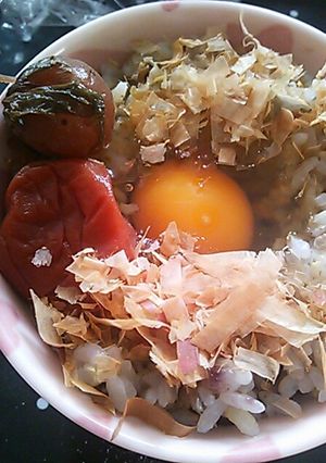 梅おかかで！卵かけごはん-レシピのメイン写真