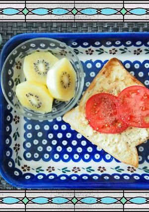 朝寝坊！パパッと明太セロリトマトトースト-レシピのメイン写真
