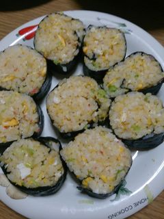 残ったチャーハンで海苔巻き(*^^*)-レシピのメイン写真