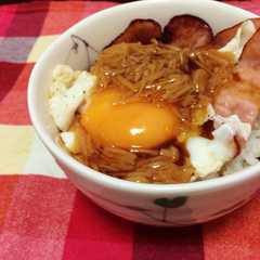 รูปของ 月見なめたけ丼