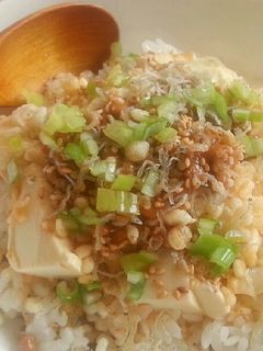 簡単5分!あっさり納豆豆腐丼♪-レシピのメイン写真