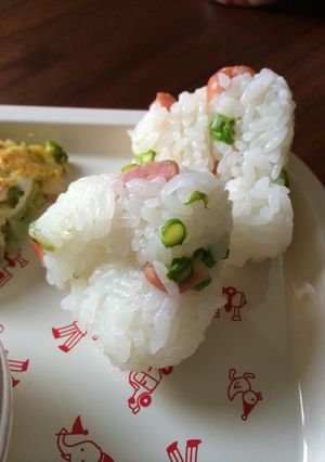 ウイニーで★もぐもぐおにぎり-レシピのメイン写真