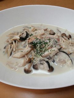 サーモンとキノコのクリーム煮-レシピのメイン写真