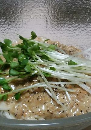 ひきわり納豆の胡麻ドレそうめん-レシピのメイン写真