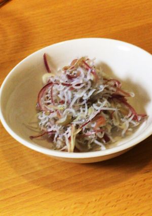 材料2つ みょうがしらす-レシピのメイン写真