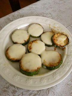 切って焼くだけ☆ズッキーニのチーズ焼き-レシピのメイン写真