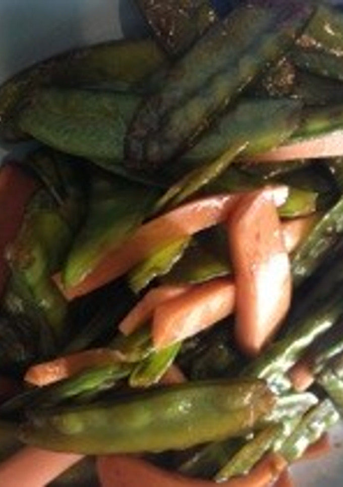さやえんどうとソーセージ炒め-レシピのメイン写真