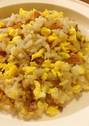 お店の味☆ふわふわ卵のガーリックライス-レシピのメイン写真