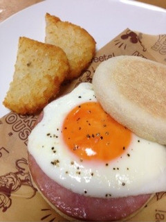 朝ごはんに!ソーセージエッグマフィン-レシピのメイン写真