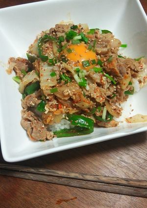 ピーマンで夏の豚キムチ丼-レシピのメイン写真