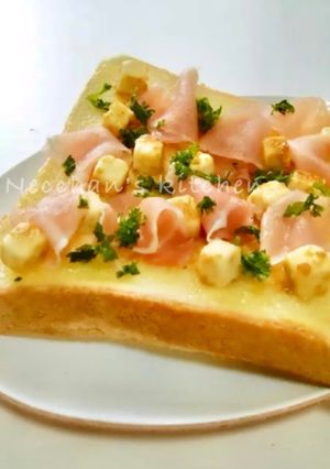 わさび醤油で♡生ハムのクリチトースト-レシピのメイン写真