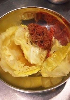 節約簡単パパの丸ごとコーンビーフキャベツ-レシピのメイン写真