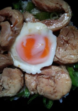 やみつき♪鶏チャーシュー丼♡温玉のせ-レシピのメイン写真