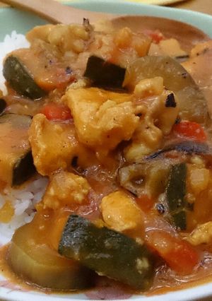 カレー粉で作る夏野菜たっぷりトマトカレー-レシピのメイン写真