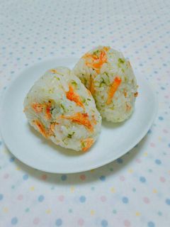 〖青海苔と桜海老のおにぎり*バター風味〗-レシピのメイン写真