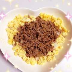 รูปของ たまごふわふわ♪優しい味の2色丼